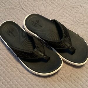 Cloudsteppers by Clarks Black and White Sandals